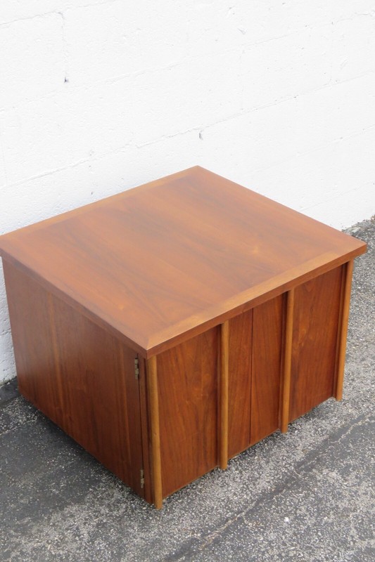 Lane Mid Century Modern Nightstand Side End Lamp Table Bar Commode 5165 gallery