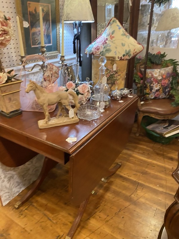Rare Antique Duncan Phyfe Style Drop Leaf Dining Table, 56x36x30/24x36x30 Drop gallery