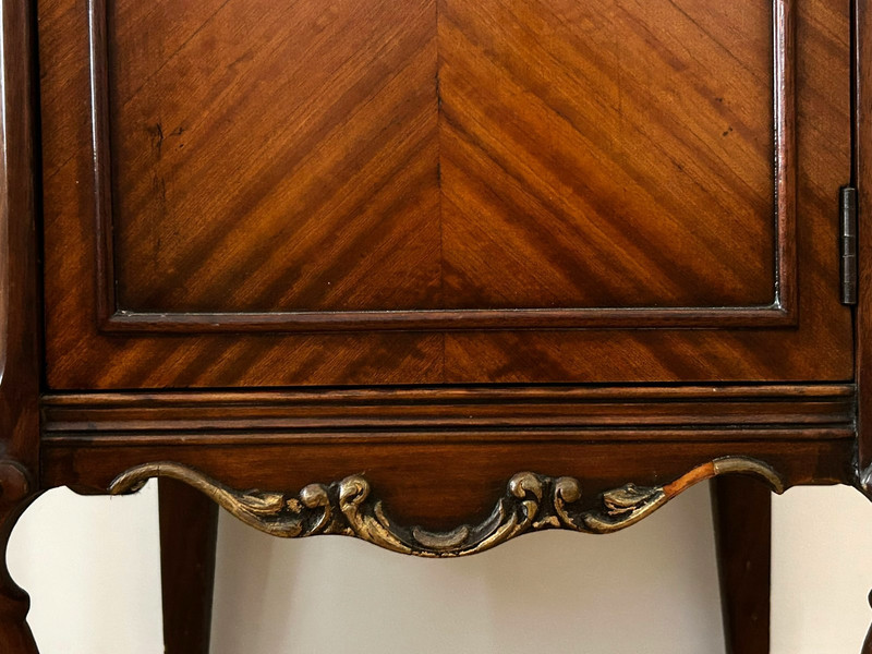 Vtg French Provincial Style Mahogany Veneer Marquetry Nightstand gallery