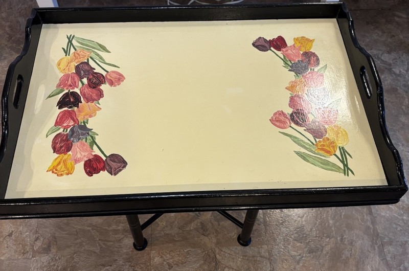 VTG Tray Table With Folding Base Hand Painted Tulips 25” X 17” X 22”