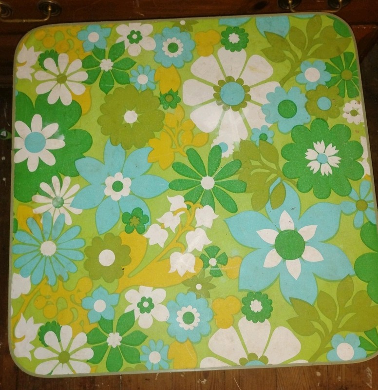 Vintage 1960s 70s Kids Metal Folding Table Read