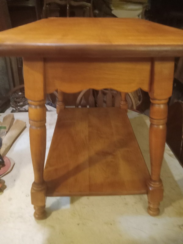 Mid Century Sprague & Carlton End Table / Side Table (ET824) gallery