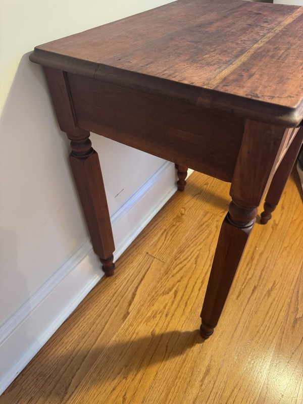 Antique Sheraton-style Solid Cherry One-drawer Stand With Tapered Legs gallery