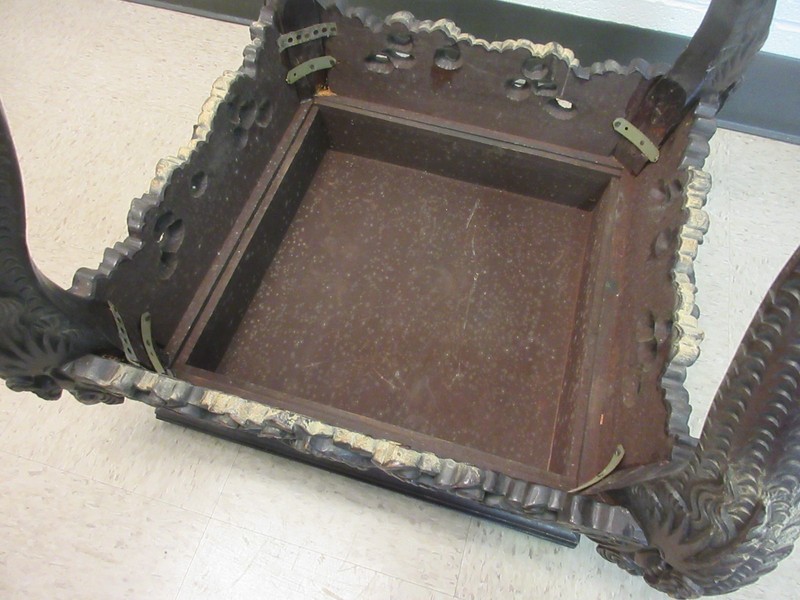 ORIENTAL TABLE STAND ORNATE ORIGINAL FINISH * TO RESTORE * Circa 1920-1940 gallery