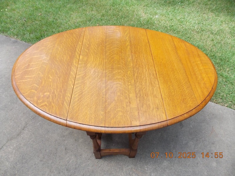 Med Size Solid English Oak Double Drop Leaf Gateleg Table Turned Post Leg 0 S&H gallery