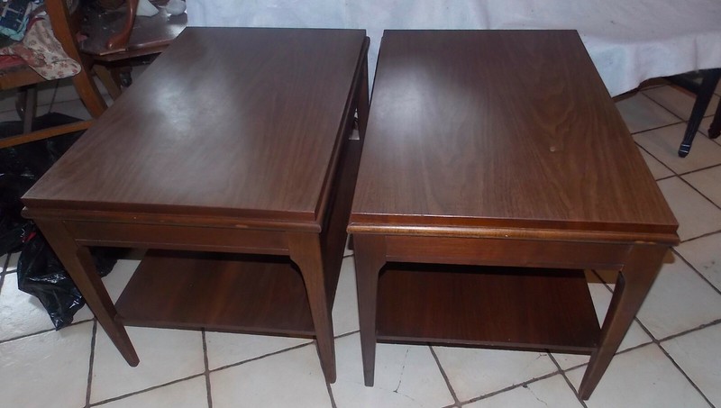 Walnut Mid Century Formica Top End Table / (1 Table) (ET383) gallery