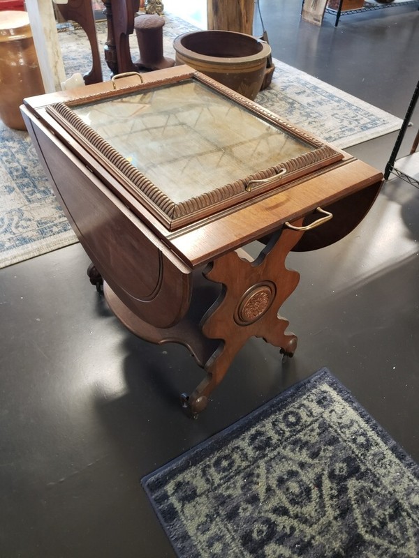 Early 20th Cent. English Victorian Walnut Two-Tier Drop Leaf Serving Cart & Tray gallery