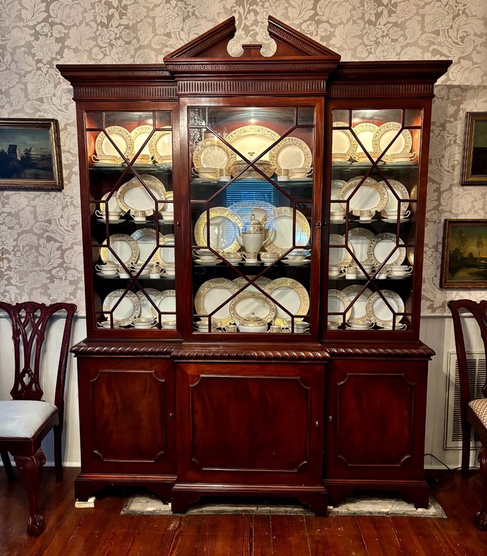Baker Furniture Historic Charleston Adaptation China Cabinet