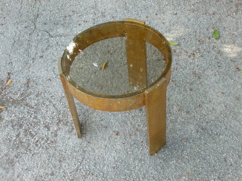 COOL MID CENTURY GOLD GILT METALLIC WOOD THREE LEG ARCHITECTURAL TABLE gallery