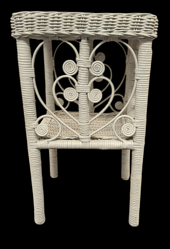 White Rattan and Wicker Side Table Vintage gallery