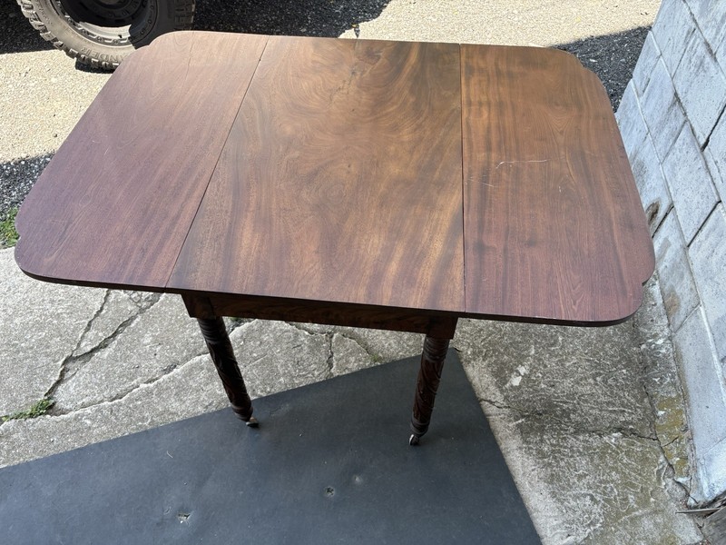 Vintage Solid Mahogany Drop Leaf Gateleg Table – Carved Jacobean Style