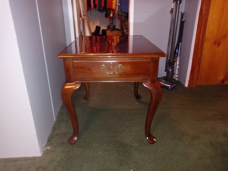 Drexel Mahogany Side End Accent Nightstand Table