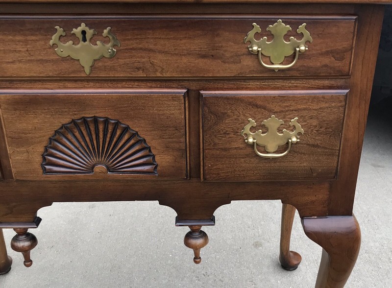 1980'S STATTON PRIVATE COLLECTION OXFORD ANTIQUE CHERRY 4 DRAWER TABLE gallery