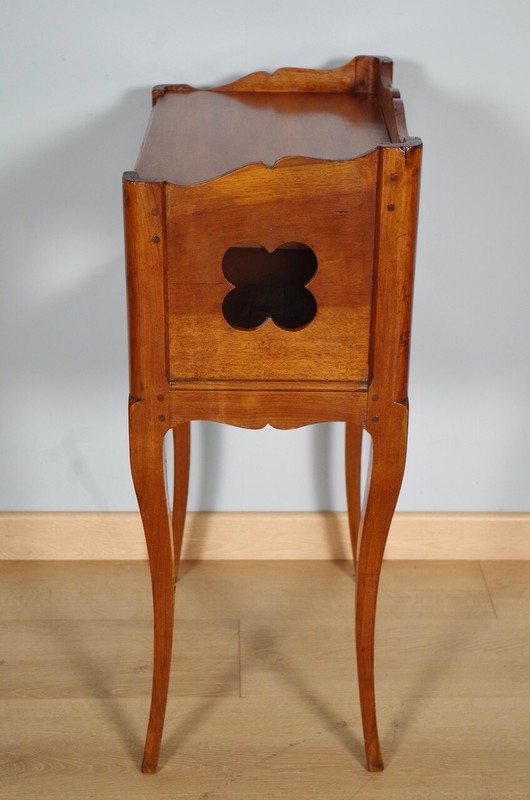 Louis XV Molded Walnut Snack Table, Dauphiné, circa 1750 gallery