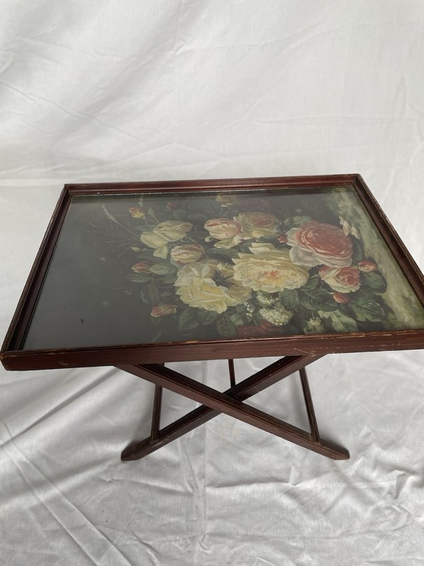 Vintage Floral Theme Folding Table