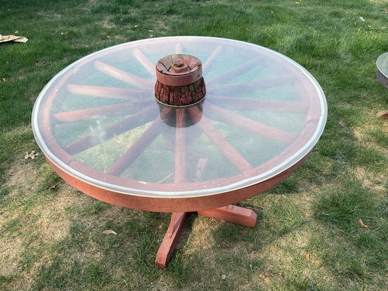 Wagon Wheel table, Lincoln Nebraska gallery