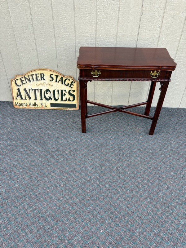 67746 Vintage Mahogany Flip-Top Game Table with Cabriole Legs