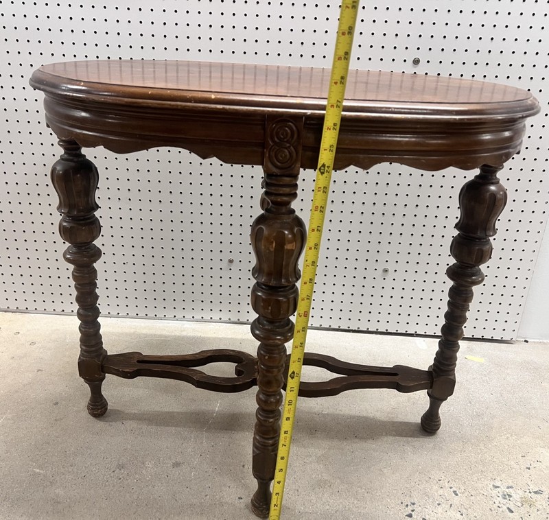 Victorian Walnut Oval Accent Table Carved Spindle Bobbin Legs - 03Z03N gallery