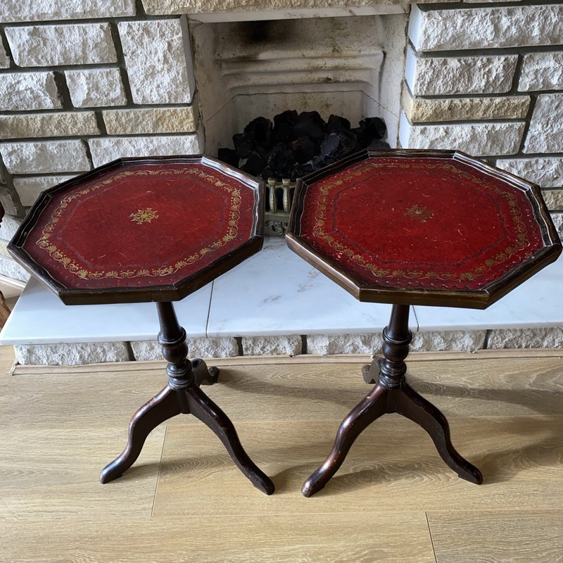 GOLD LEAF EMBOSSED OXBLOOD LOVELY LEATHER TRIPOD SIDE END LAMP WINE TABLES. 54cm gallery