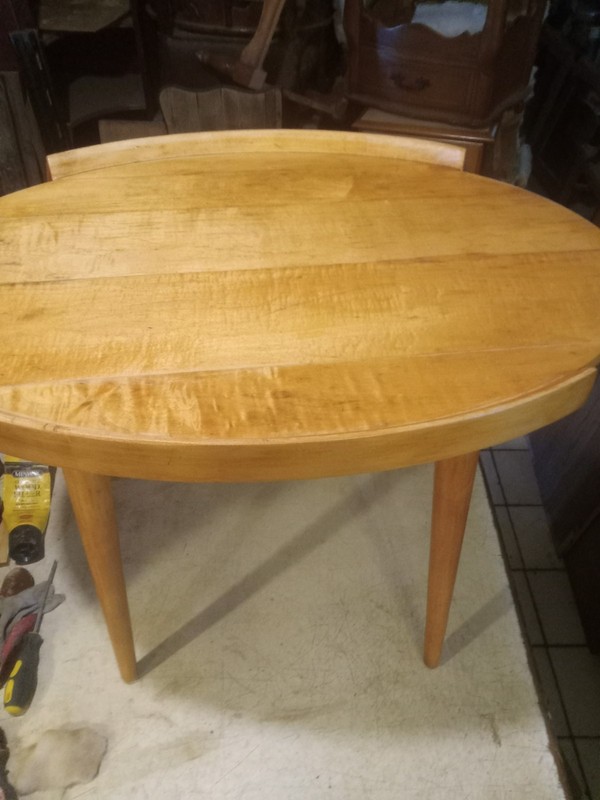 Mid Century Oval Maple End Table / Side Table (ET-678) gallery