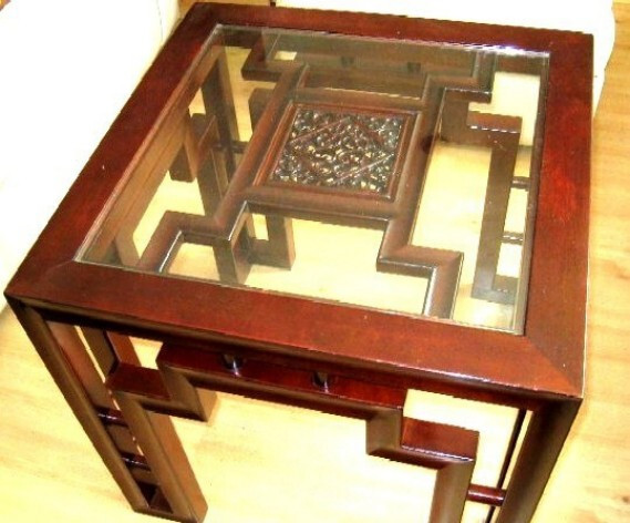 COFFEE TABLE - WOOD - REMOVABLE GLASS TOP - PICK-UP ONLY - GREAT CONDITION gallery