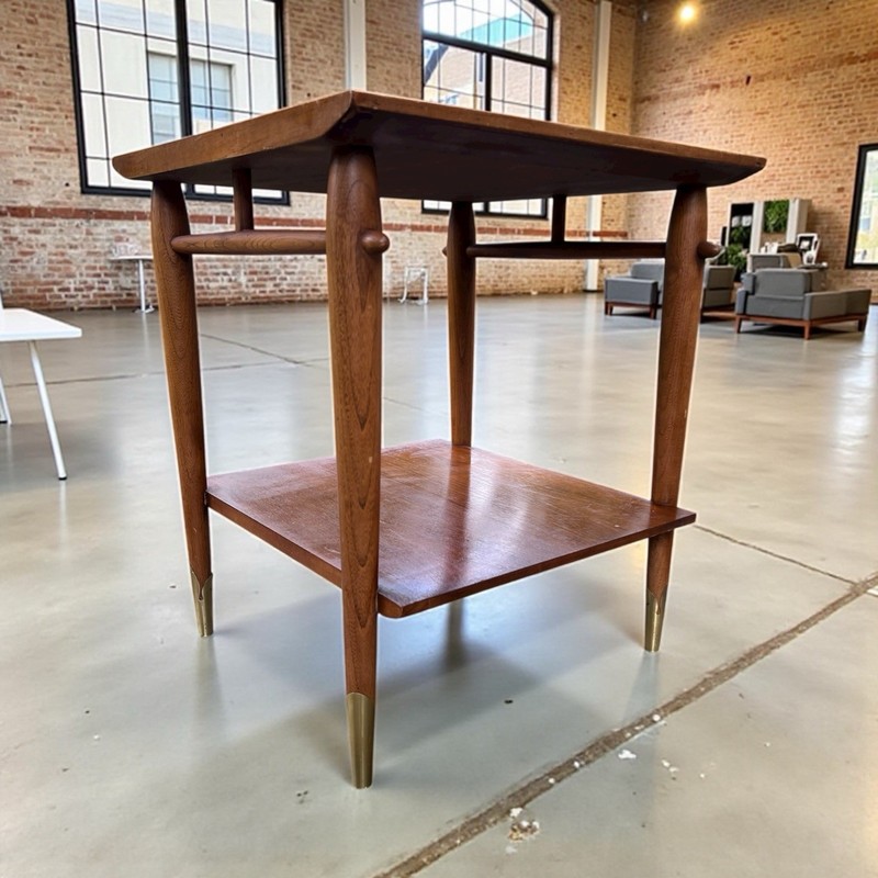Elegant Robsjohn Gibbings Style Brass Tipped Walnut Copenhagen Lane Side Table gallery