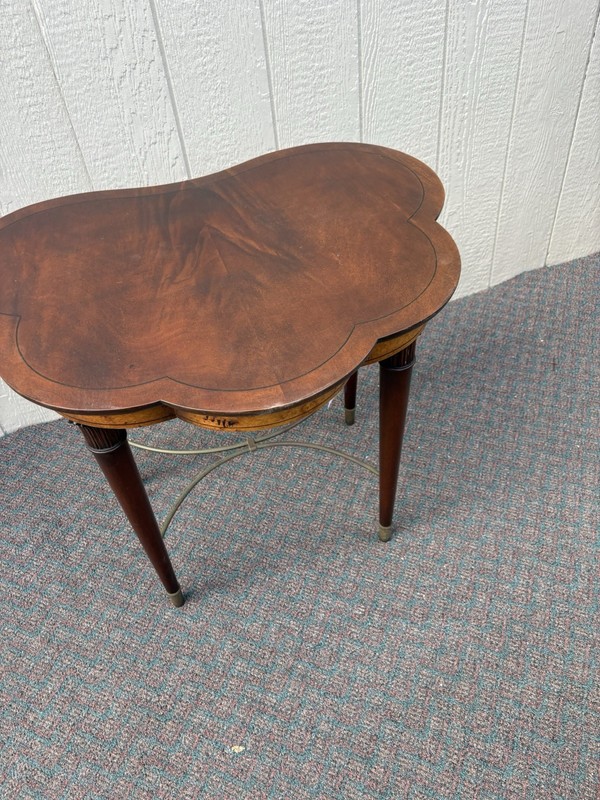 65640 Quality Burled Mahogany Custom Made Clover Shaped Lamp Table Stand gallery