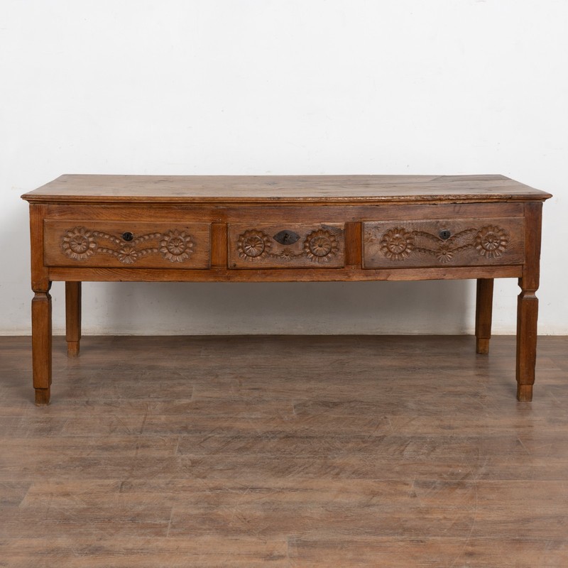 17th Century Portuguese Dark Oak Console with Three Carved Drawers gallery