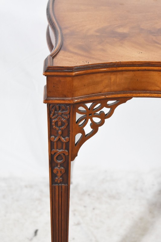Baker Stately Homes Collection Flame Mahogany Carved Marlborough Tea Table gallery
