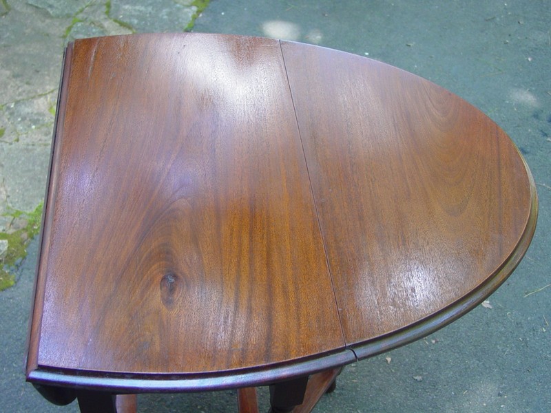 Small Size English Mahogany Drop Leaf Gateleg Table W/Turn Post Legs 0 S&H gallery