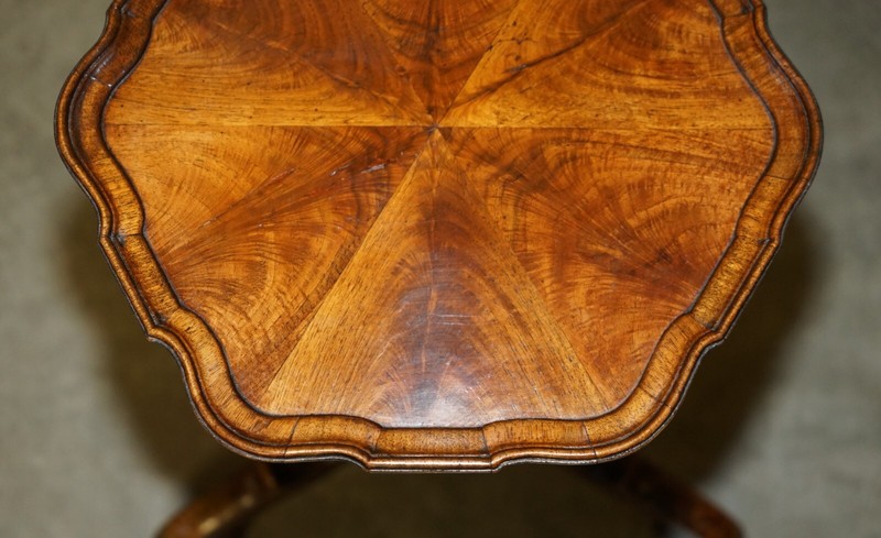 FULLY RESTORED ANTIQUE CHARLES TOZER OYSTER MAHOGANY TRIPOD SIDE END LAMP TABLE gallery