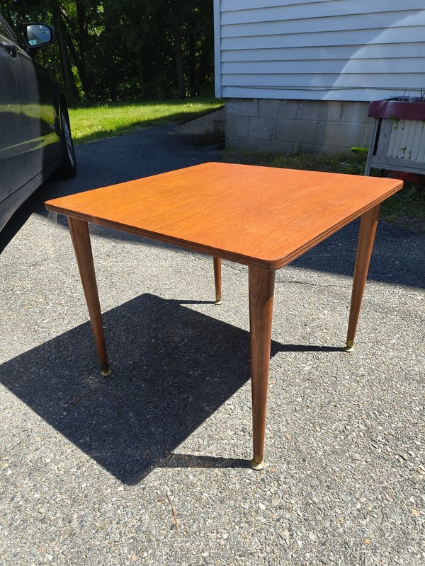Pair of Mid Century Modern Stackable Coffee Tables gallery