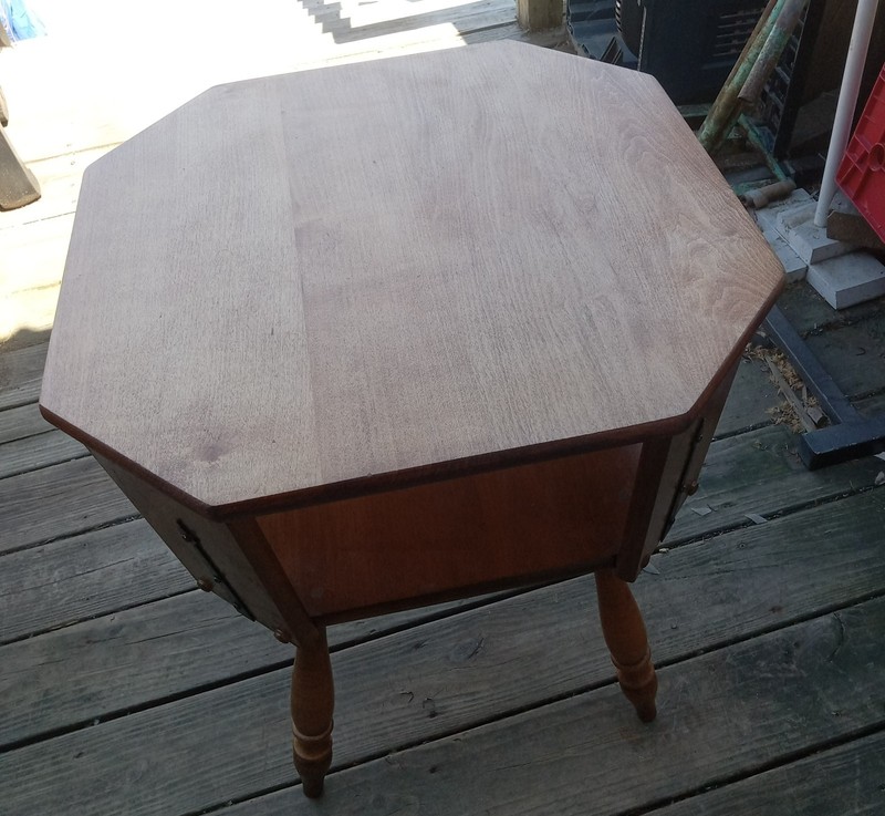 Maple Mid Century End Table / Side Table by Baumritter (ET-673) gallery