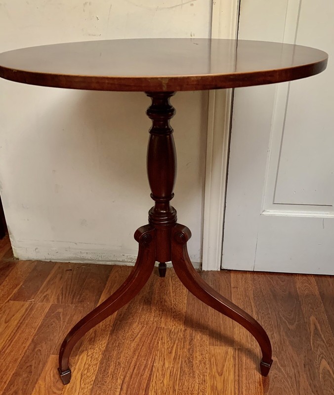 PEDESTAL LAMP TABLE By BRANDT gallery