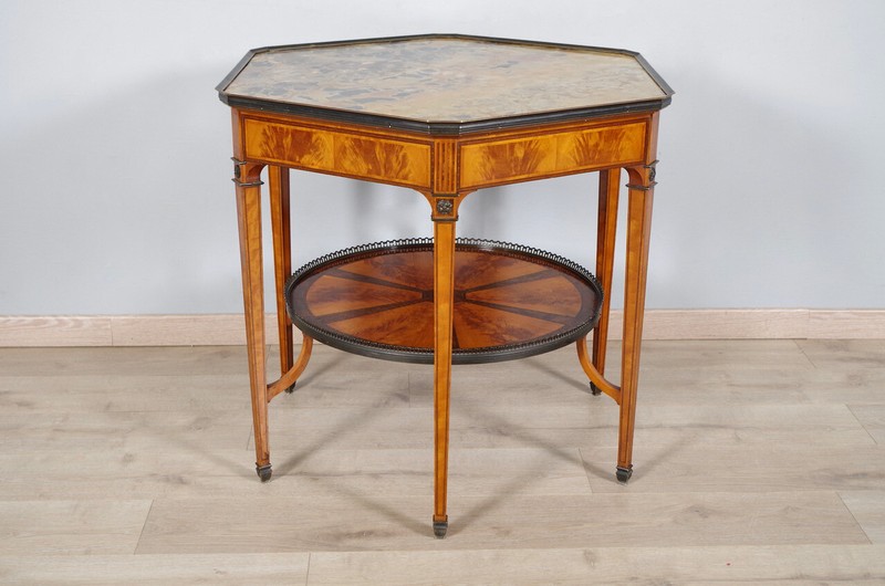 English Lemon and Walnut Magnifying Glass Hexagonal Pedestrian, circa 1880 gallery