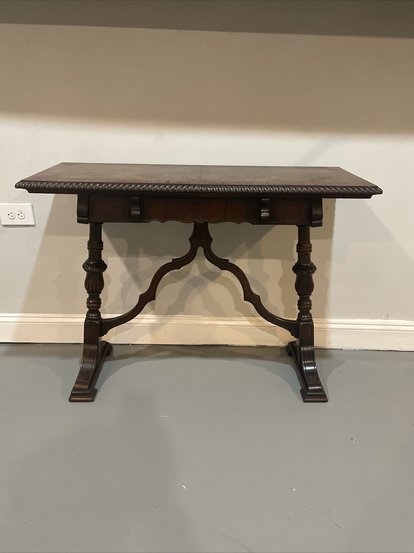 trestle table
