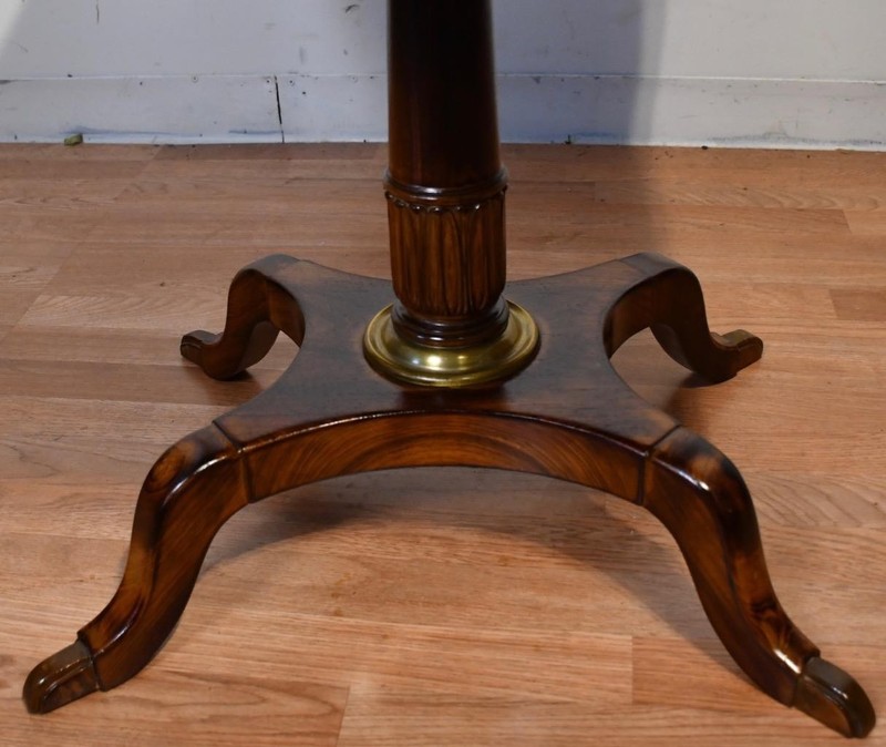 1900s Antique English Regency Rosewood Pembroke drop-leaf side table gallery