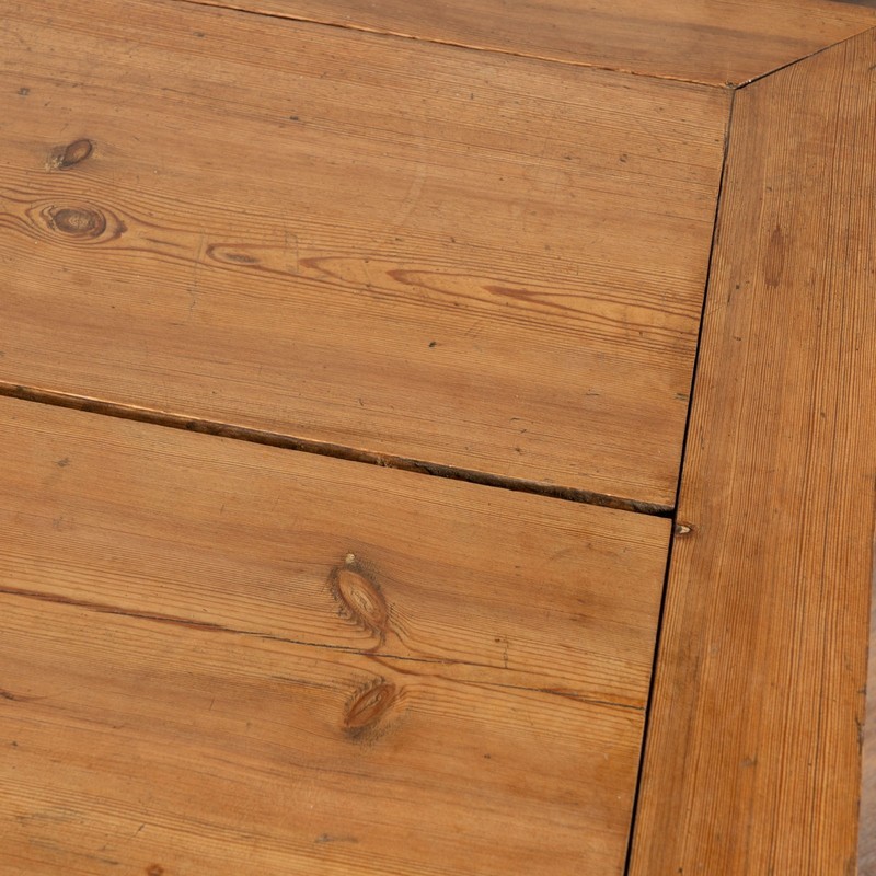 19th Century Swedish Pine Drop Leaf Pedestal Dining Table gallery