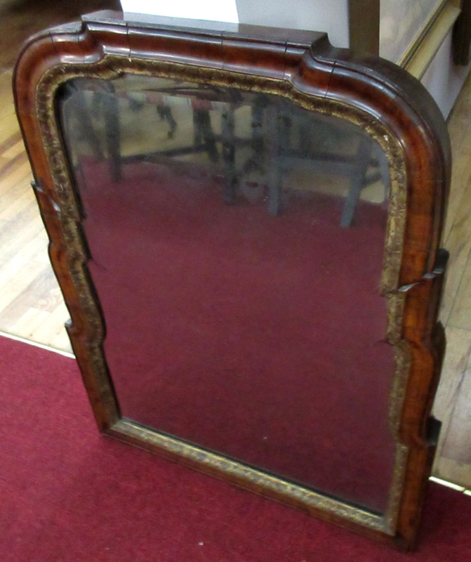 V. RARE QUEEN ANNE BEVELED GLASS INNER GILTED WALNUT MIRROR CIRCA 1710-30 ESTATE