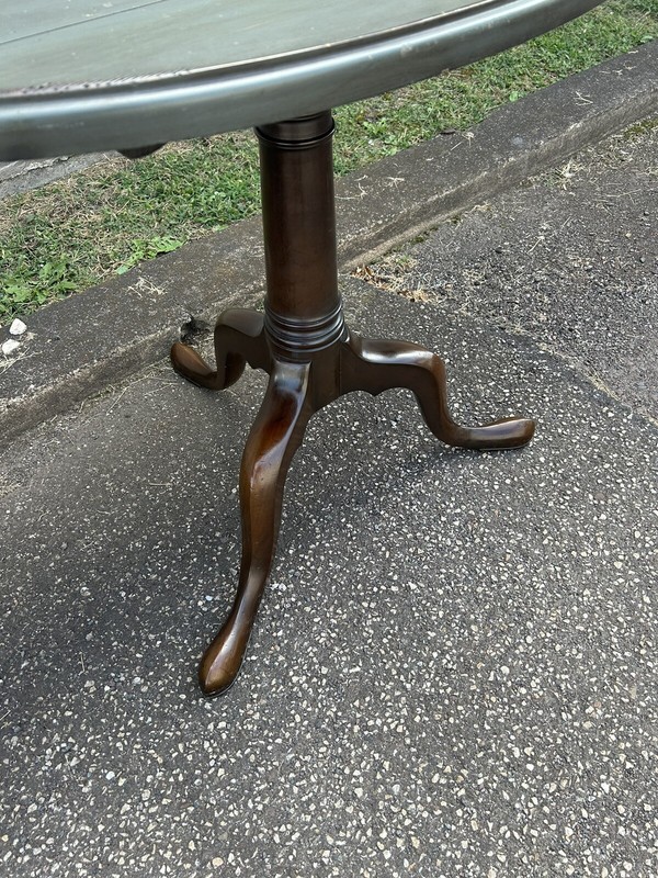 Pair Of Unique Hickory Chair Co. Queen Anne Style Mahogany And Painted Tables gallery