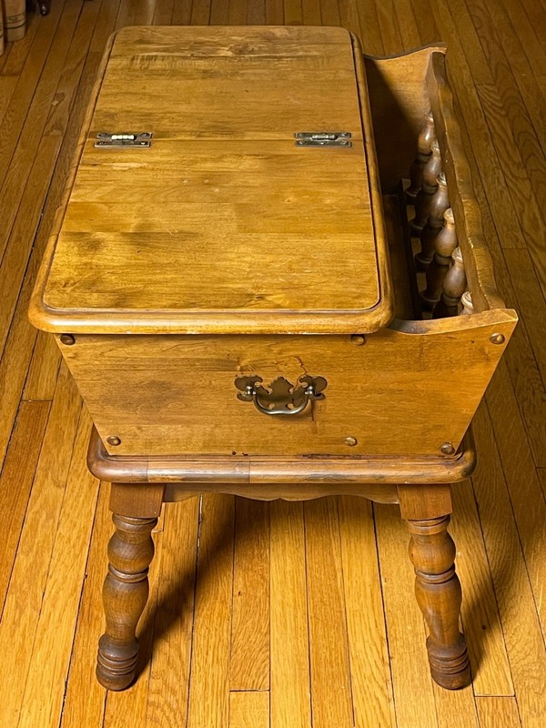 Vintage Rustic Colonial Maple Wood Dough Box End Table Lift Top Magazine Rack gallery