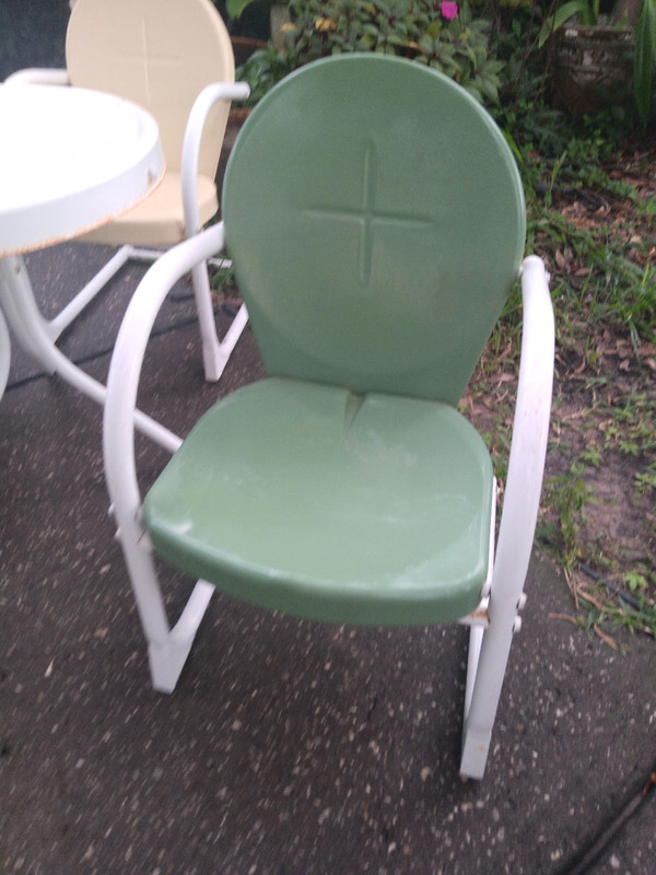 c hild Size Vtg MCM style 4 pc Table & Chairs Set Patio Metal Pick Up Orlando Fl gallery