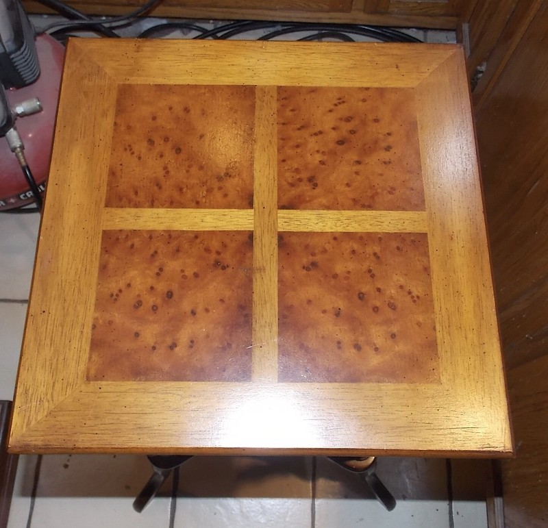 Mahogany Inlaid Lamp Table / End Table (ET125 gallery