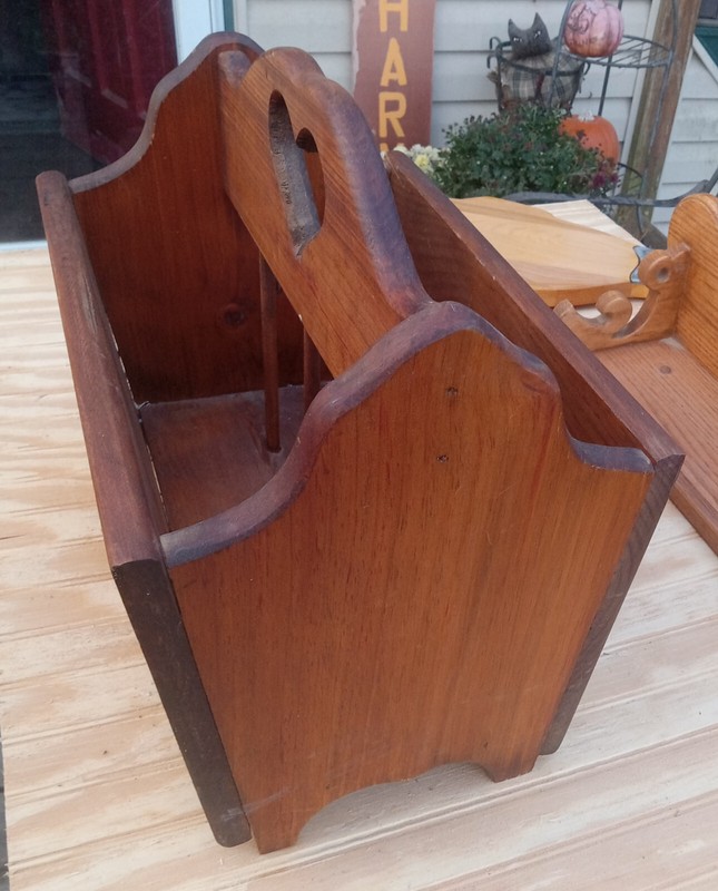 Pine Carved Magazine Rack / Magazine Stand (MR126) gallery