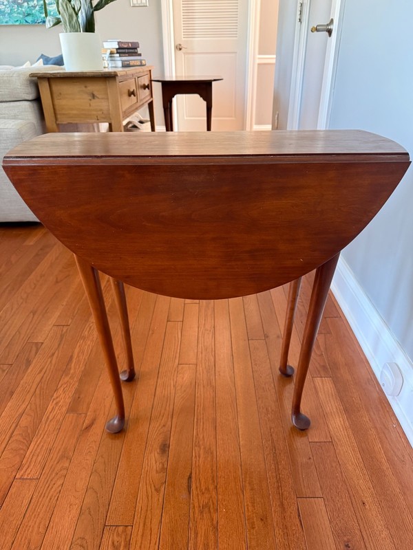 Eldred Wheeler Cherry Oval Queen Anne Style Drop Leaf Table gallery