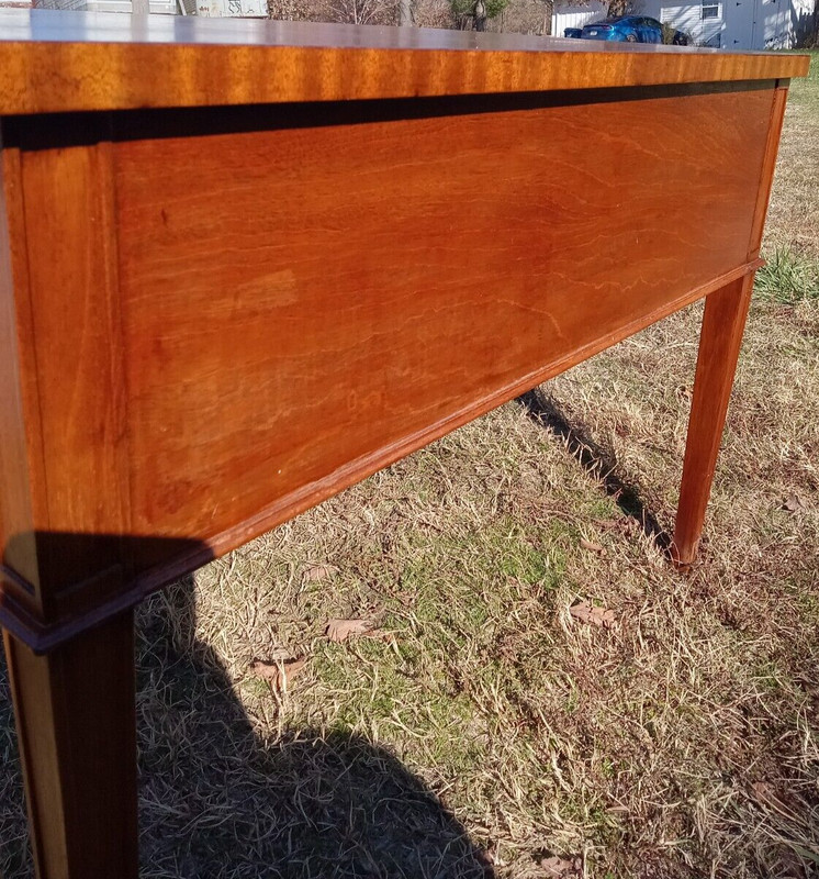 Mid Century Mahogany Hepplewhite End Table by Imperial (ET167) gallery