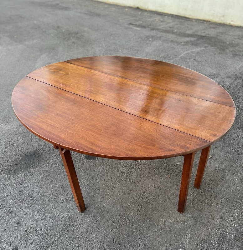 19th c Antique Irish Gateleg Hunt Table gallery