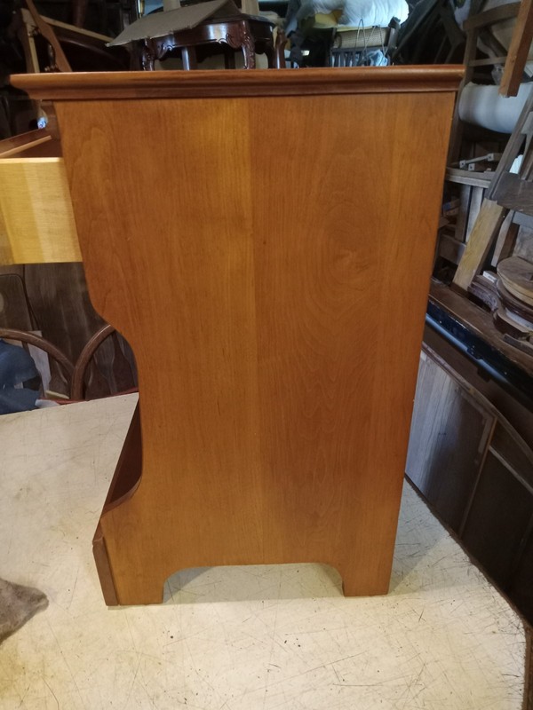 Mid Century Maple Nightstand / Side Table (NS-147) gallery