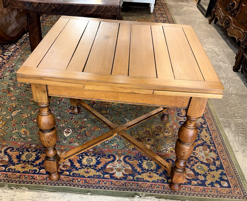 English Antique Oak Draw Leaf Table / Kitchen Table gallery