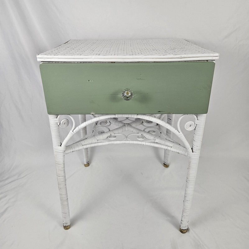Vintage White Wicker End Table French Country Peacock Rattan Farmhouse Victorian